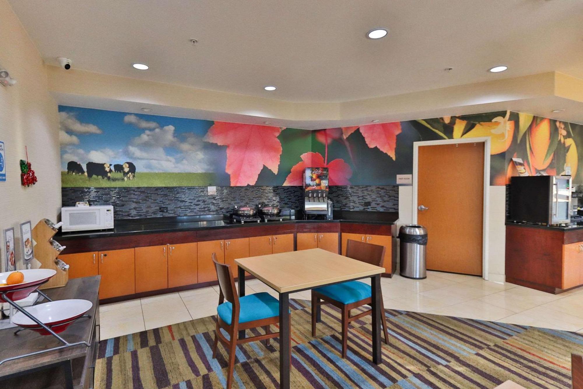 Comfort Inn & Suites Westfield Kültér fotó